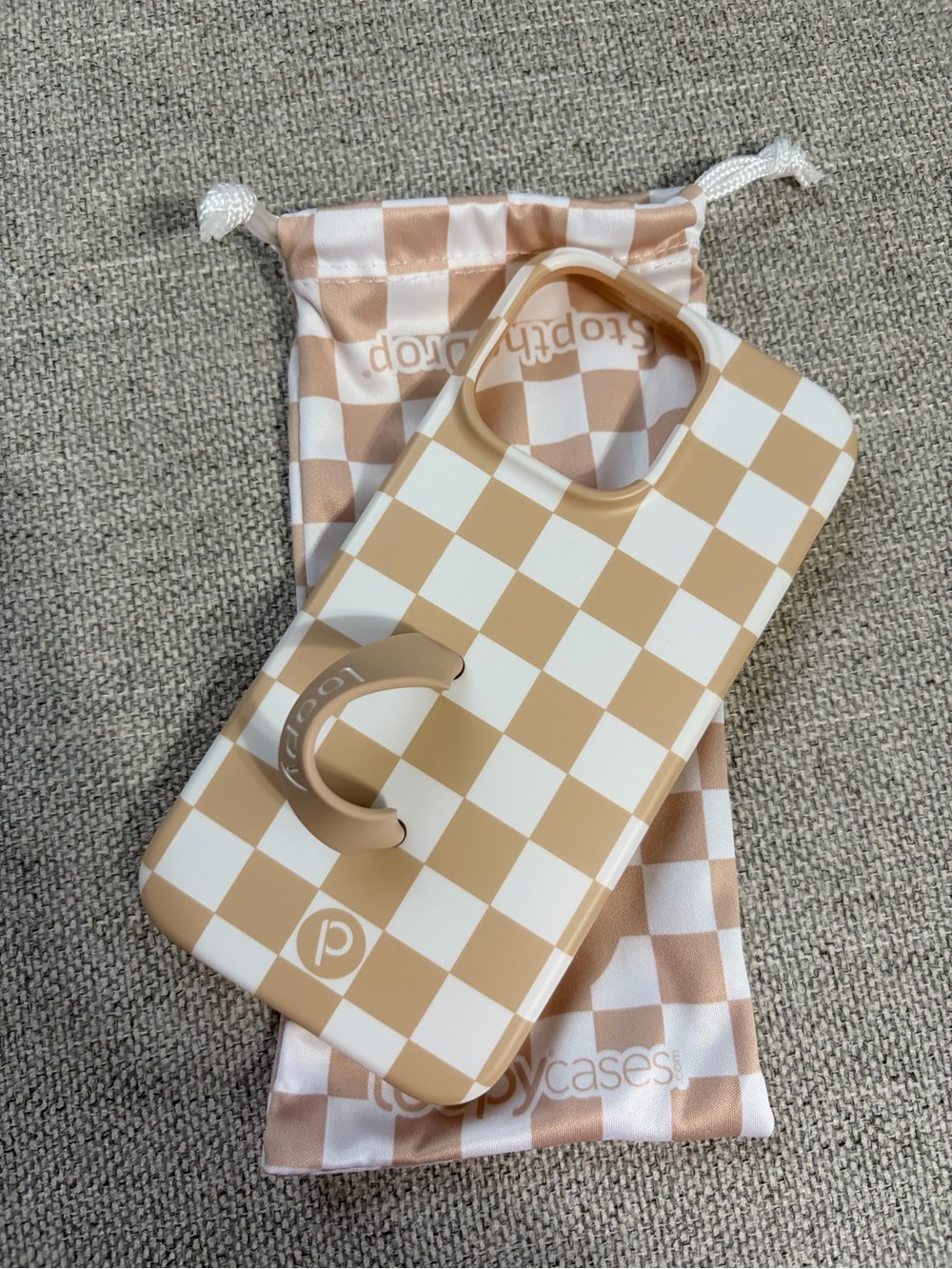 Loopy Case Beige & White Checkerboard Phone Case with Ring Grip